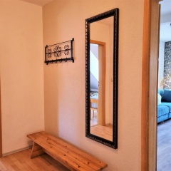 Apartment Bayreuth, 4 Zimmer Ferienwohnung im Haus mit Kunst, WLAN, Küche, Parkplatz - Bild 3