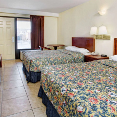 Ocean Breeze Inn thumbnail 4
