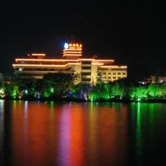 Ronghu Lake thumbnail 5
