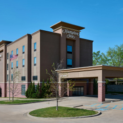 Hampton Inn Poplar Bluff thumbnail 16