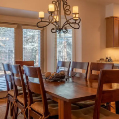 Yeagr Home Elkhorn by RedAwning thumbnail 22