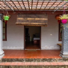 Mua Caves Ecolodge