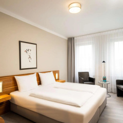elaya hotel hannover city, Trademark by Wyndham - Bild 3