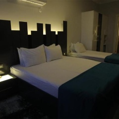 Plaza Hotel Izmir - Bild 2