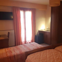 Yiannis Apartments thumbnail 9