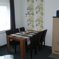 Haus Vier Jahreszeiten - Bild 1