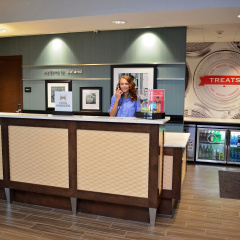 Hampton Inn & Suites Deland thumbnail 19