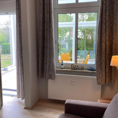 Ferienwohnung 4 Rosenbogen - Familienwohnung mit Wintergarten und Terrasse - Bild 3