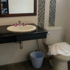The Seashore Kamala Service Apartment thumbnail 9