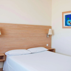 Travelodge Barcelona Fira Hotel - Bild 6