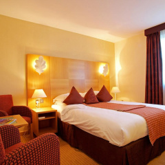 The Pinewood Hotel thumbnail 4