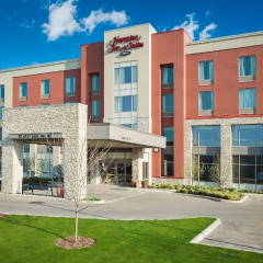 Hampton Inn & Suites by Hilton, Airdrie, AB, Canada thumbnail 1