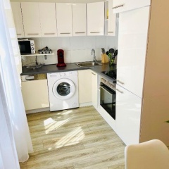 Prime Host Balcony Apartment - Bild 2