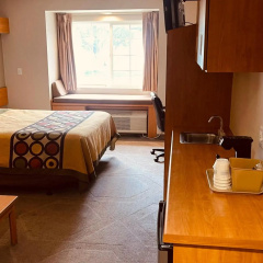 Royal Inn thumbnail 18