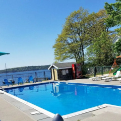 Smuggler's Cove Inn thumbnail 17