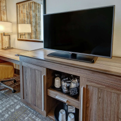 Hampton Inn & Suites Minneapolis / Downtown thumbnail 5