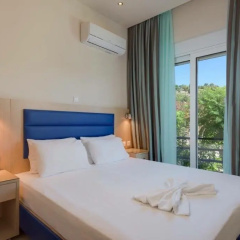 Vlycha Beach Apartments thumbnail 5