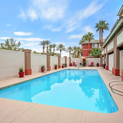 La Quinta Inn & Suites by Wyndham Las Vegas Red Rock - Bild 13