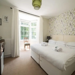 The Roebuck Inn Wickham thumbnail 3