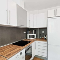 New Design 2 Bed Apt Next to the Metro - Bild 15