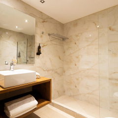Best Western Plus Embassy Hotel - Bild 10