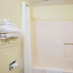 Quality Inn Oskaloosa thumbnail 10
