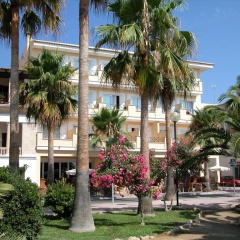 Hotel Honucai - Bild 1
