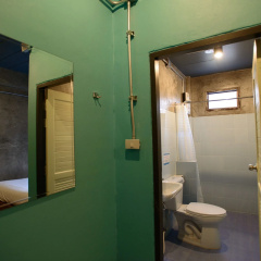 Seabox Khaolak Hostel - Bild 8