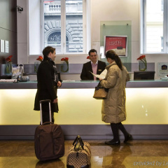 Ikonik Parlament - Bild 26