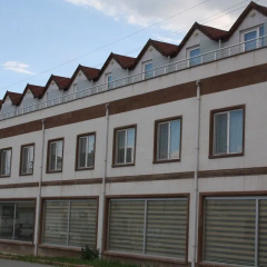 listing card gallery