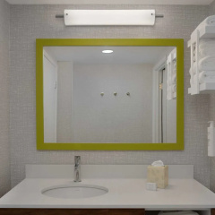 Hampton Inn & Suites by Hilton Toronto Downtown