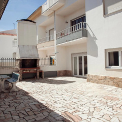 Mare Cheia (High Tide) Beach and Surf Apartments thumbnail 7