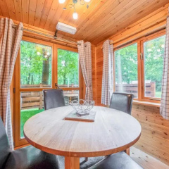 Woodland Park Lodges thumbnail 10