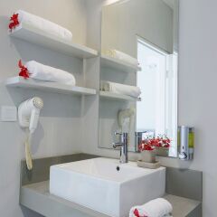 Voile Bleue Boutique Hotel in Pointe Aux Piments, Mauritius from 123$, photos, reviews - zenhotels.com bathroom photo 2