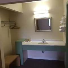 Super 7 Motel Sedalia thumbnail 12