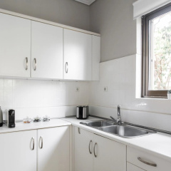 Pleasant 2BR Apartment near HELEXPO by UPSTREET - Bild 13