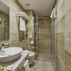 Hanna Hotel thumbnail 9