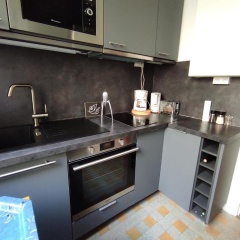 Neuilly-Sur-Seine F2 En Rez de Chaussee (Adults Only) - Bild 1