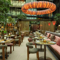 Dorothea Hotel, Budapest, Autograph Collection - Bild 24