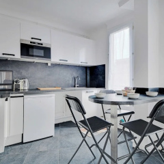 Cozy Apartment 2bdr/4p - in the Heart of Suresnes - Bild 10