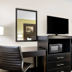 Super 8 by Wyndham La Crosse thumbnail 41