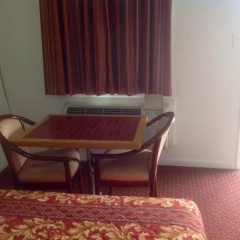 Hamilton Inn thumbnail 6