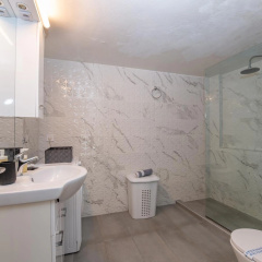 Chic Apartment Marina Zeas - Bild 7