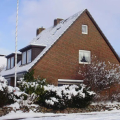 Anne-1-traumhafte-Lage-mit-Garten-und-Strandkorb - Bild 1