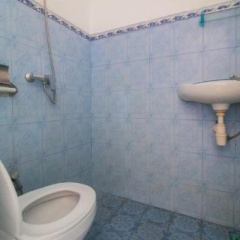 Formerly Reddoorz Near Pantai Boom - Bild 7