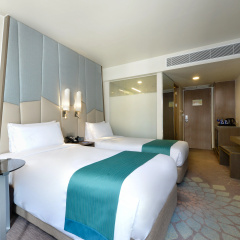 Holiday Inn Express Bangkok Sukhumvit 11 by IHG thumbnail 4