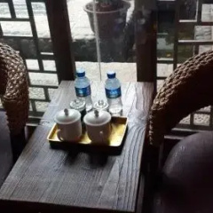 Lijiang Xianshe House thumbnail 9