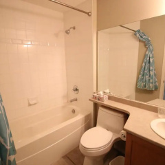 Sunset Waterfront Resort by Discover Kelowna Resort Accommodations thumbnail 9