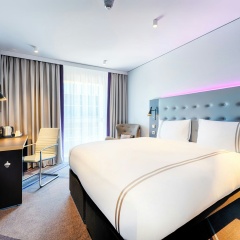 Premier Inn Darmstadt City Centre - Bild 7