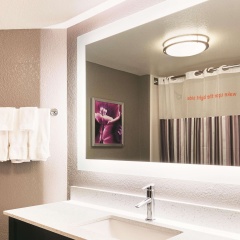 La Quinta Inn & Suites by Wyndham Las Vegas Summerlin Tech - Bild 9
